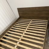 Pat din lemn + saltea – ca nou, stare excelenta